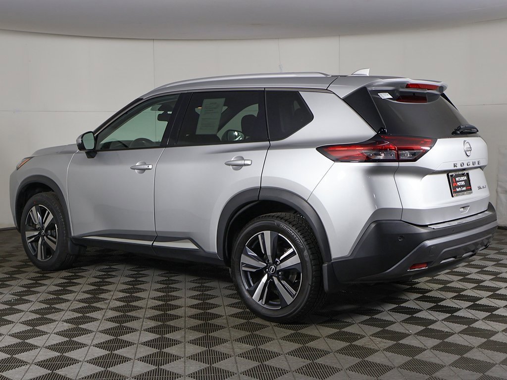 Used 2022 Nissan Rogue SL image 9