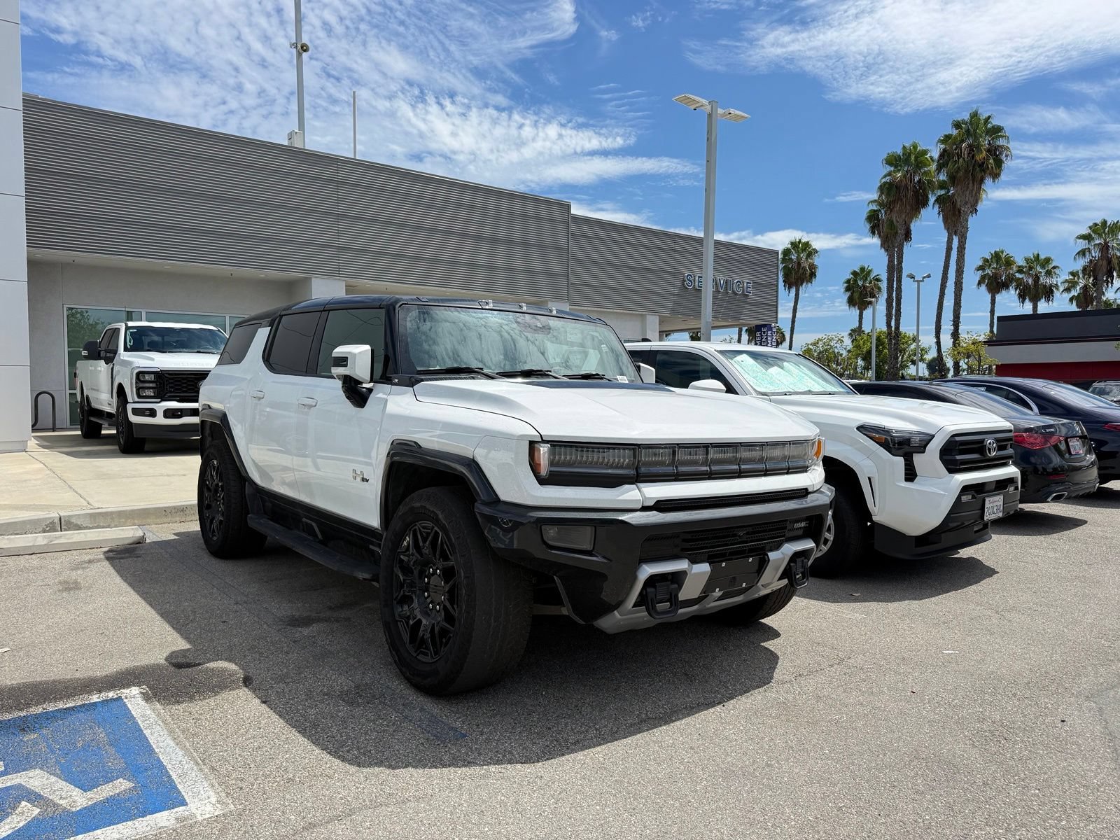 Used 2025 GMC Hummer EV 2X AWD/4WD image 4