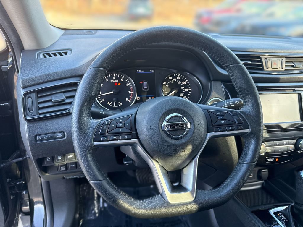 Used 2019 Nissan Rogue SV image 11
