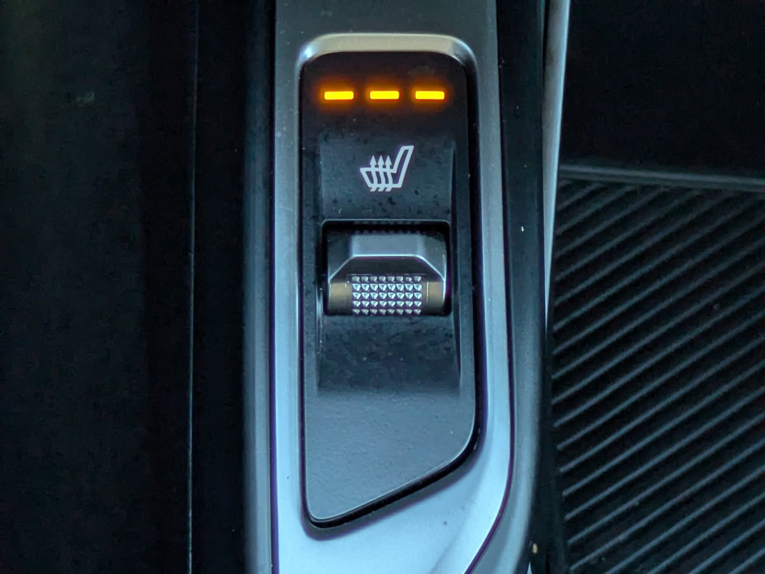 Certified 2025 Kia Sorento S image 28