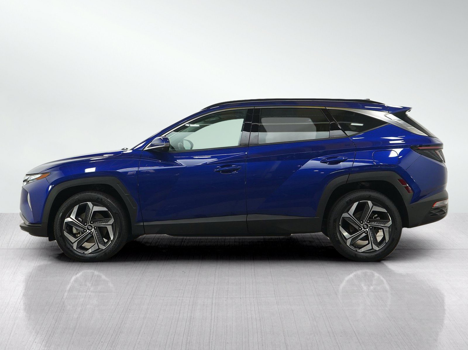 Used 2022 Hyundai Tucson Limited AWD/4WD image 2