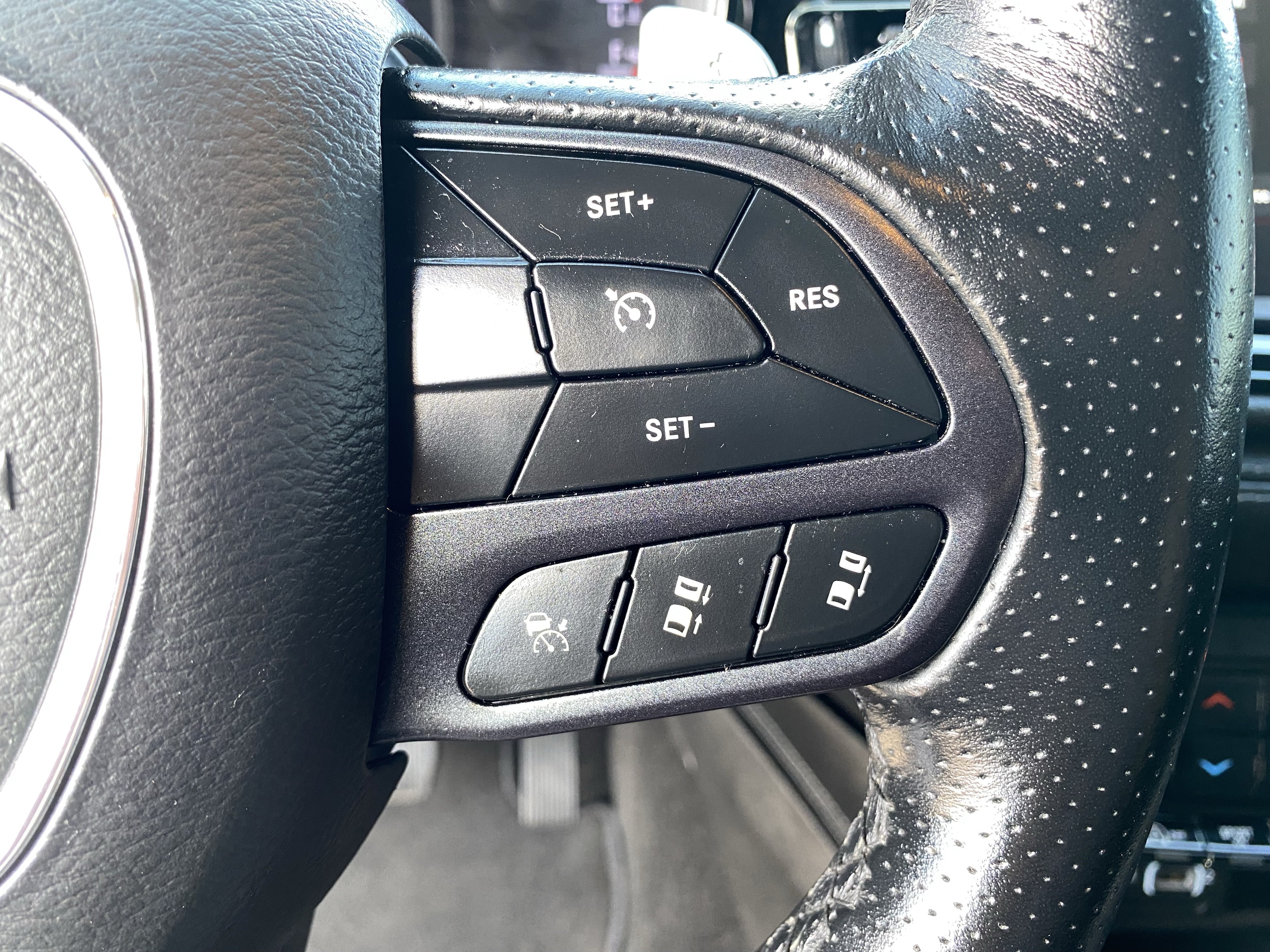 Used 2022 Dodge Durango GT RWD image 32