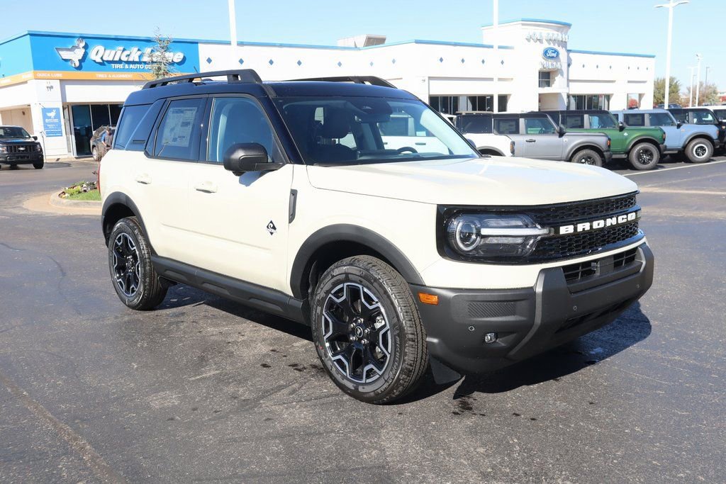 New 2025 Ford Bronco Sport Outer Banks w/ Outer Banks Tech Package+ image 1