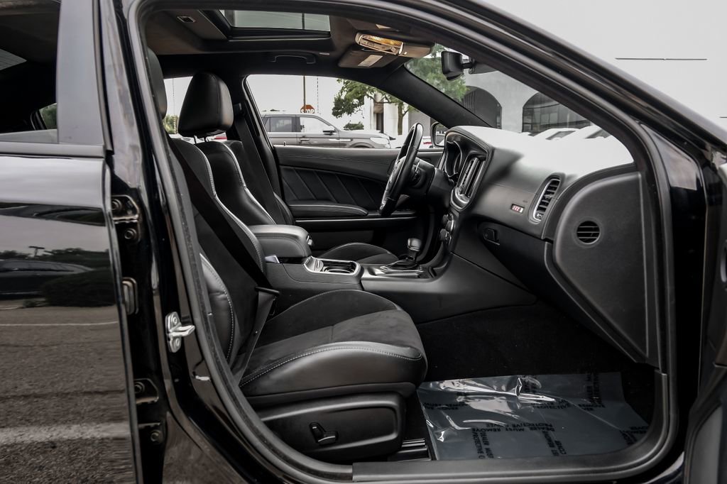 Used 2022 Dodge Charger Scat Pack RWD image 39