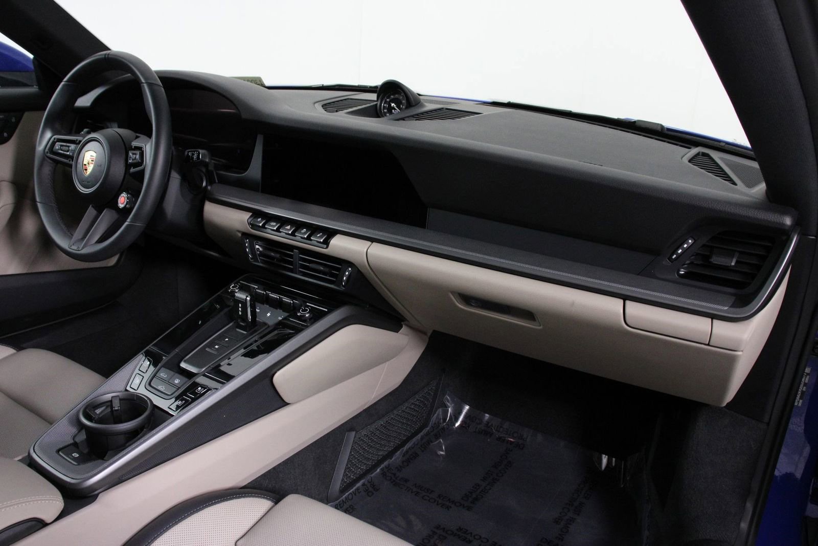 Certified 2025 Porsche 911 Carrera image 24