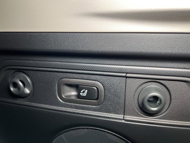 Certified 2023 Subaru Forester Limited image 66