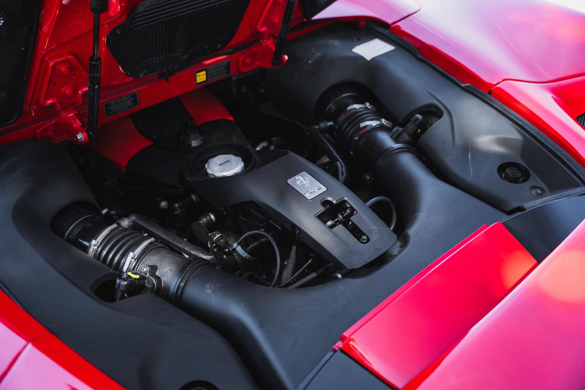 Used 2021 Ferrari F8 Tributo RWD image 45