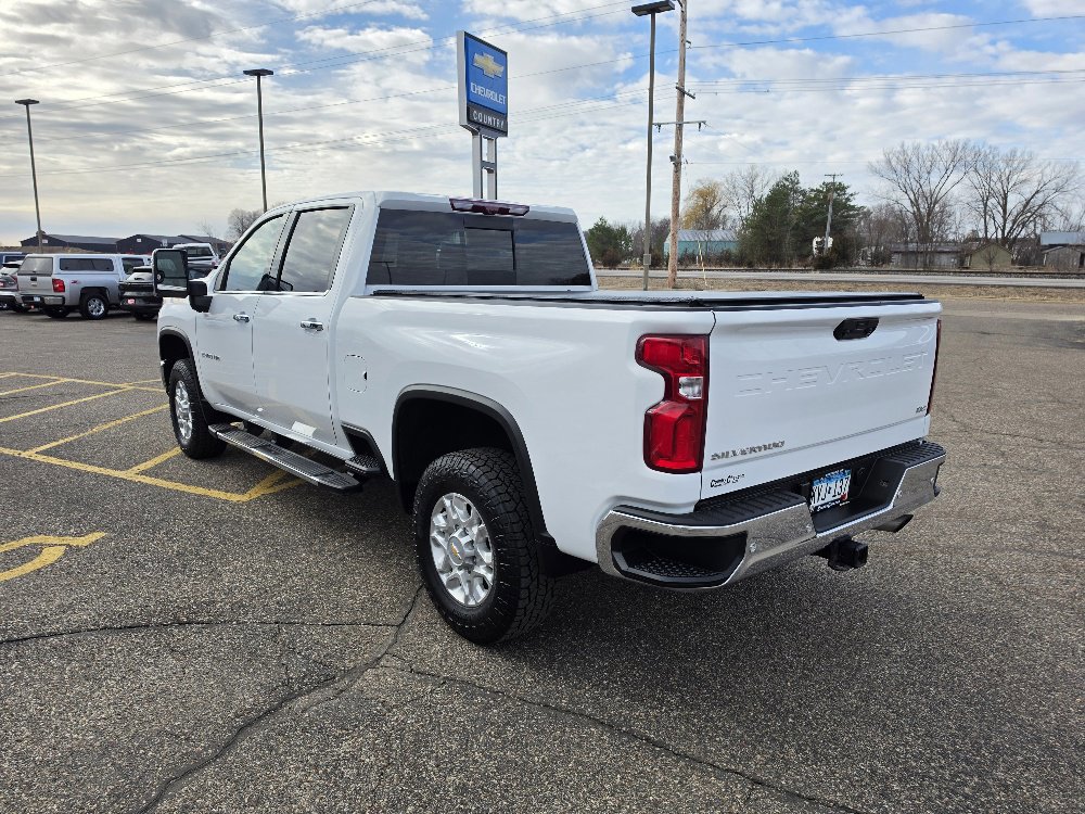 Used 2024 Chevrolet Silverado 2500 LTZ w/ LTZ Convenience Package image 3