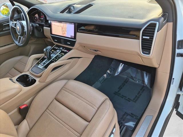 Used 2021 Porsche Cayenne Coupe AWD/4WD image 22