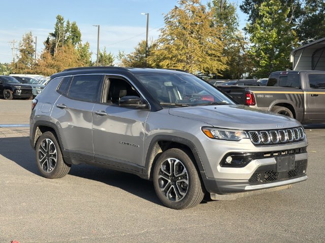 Used 2024 Jeep Compass Limited AWD/4WD image 14