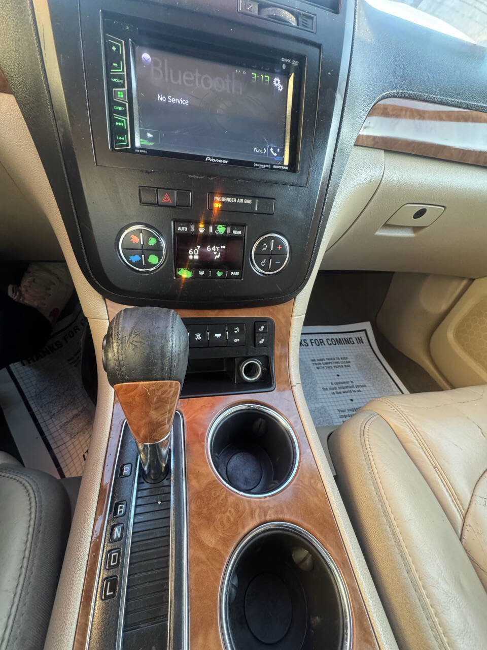 Used 2008 Saturn Outlook XR w/ Luxury Package image 12