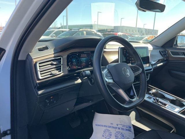 Used 2024 Volkswagen Atlas SE image 9