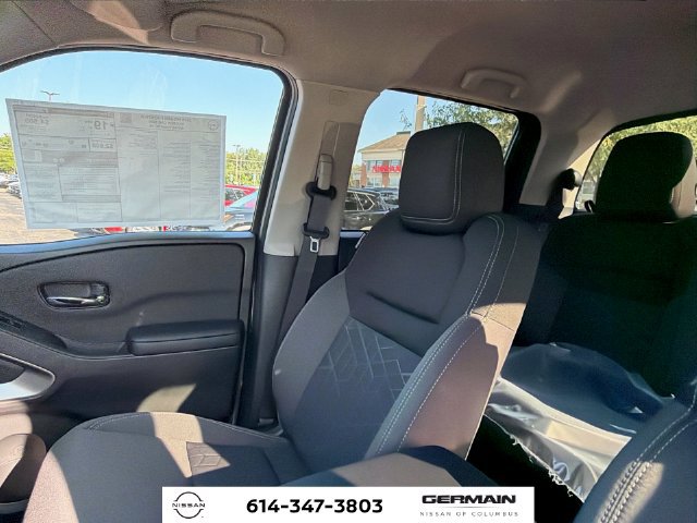 New 2026 Nissan Frontier SV w/ All-Weather Content Package AWD/4WD image 18