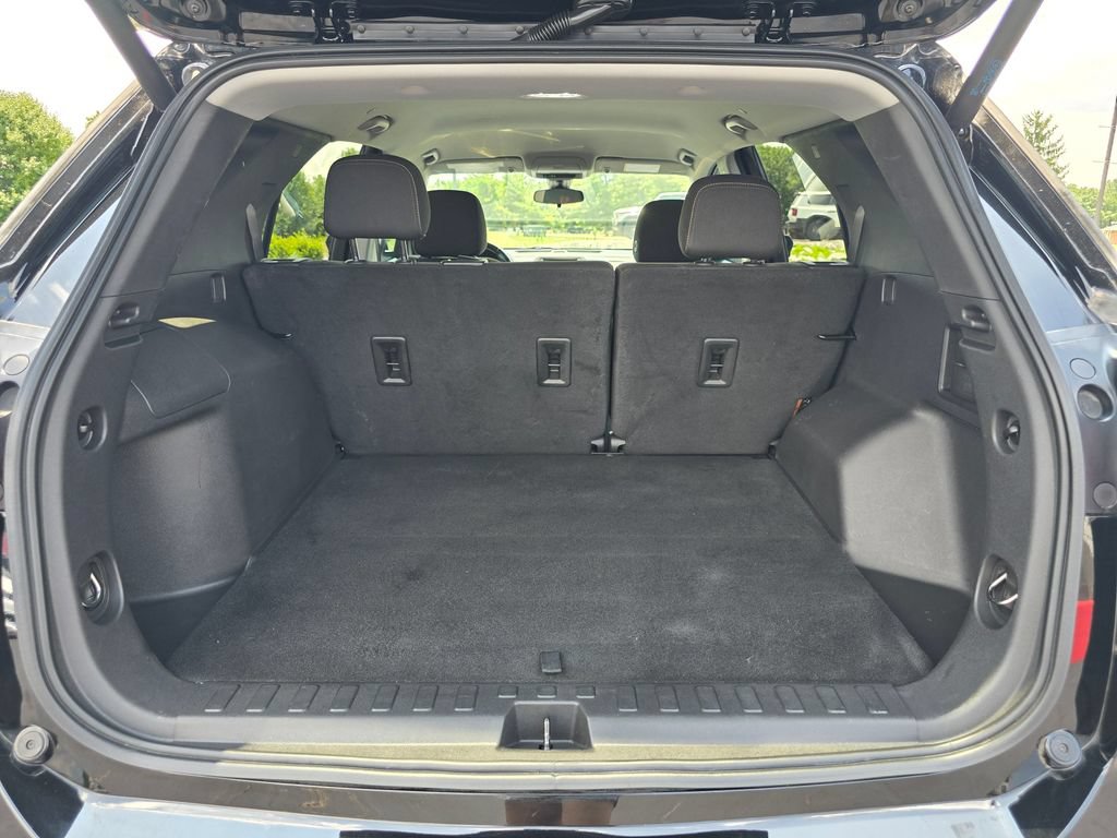 Used 2023 Chevrolet Equinox LT FWD image 12