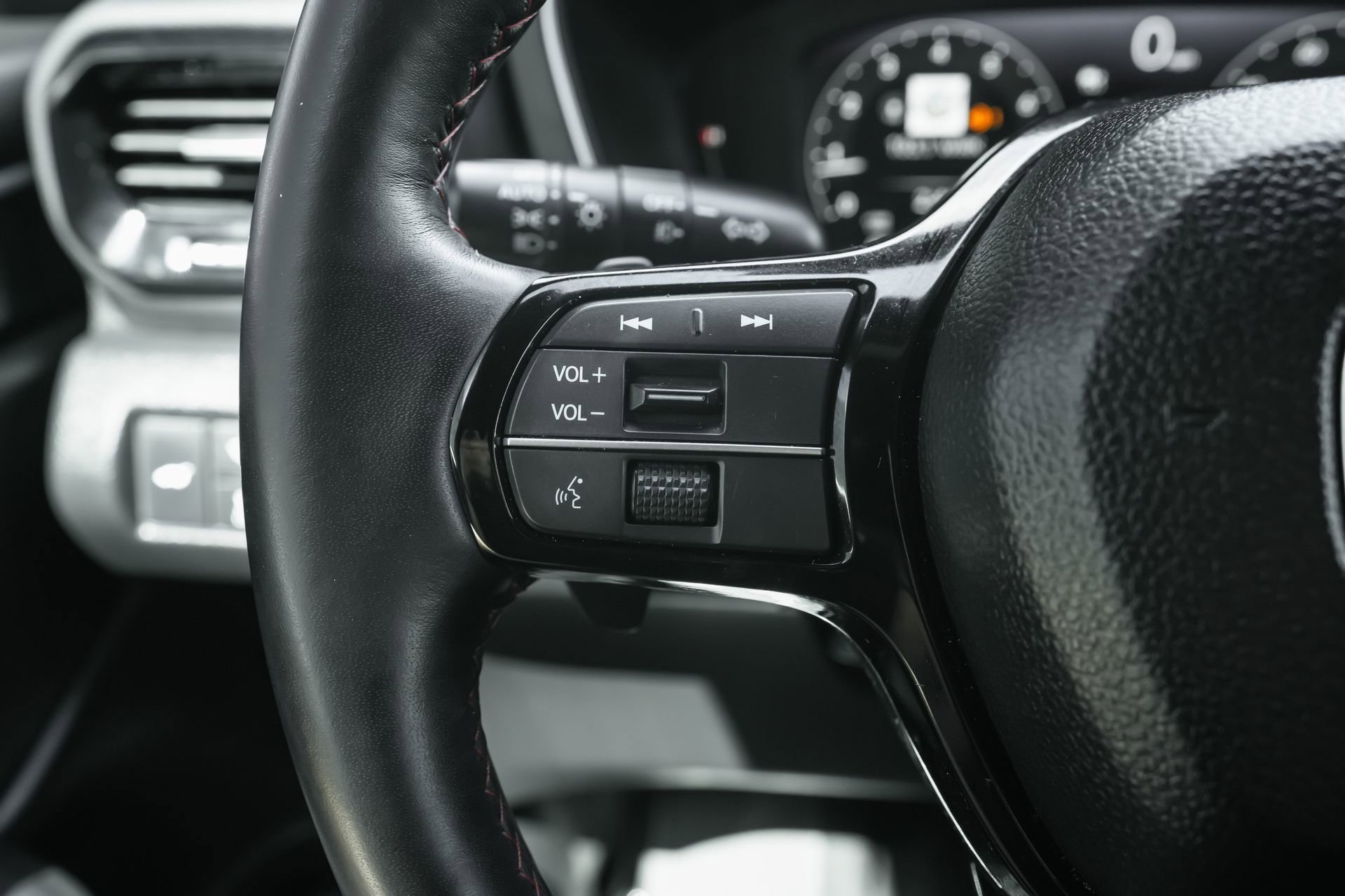 Used 2025 Honda Pilot Black Edition image 16