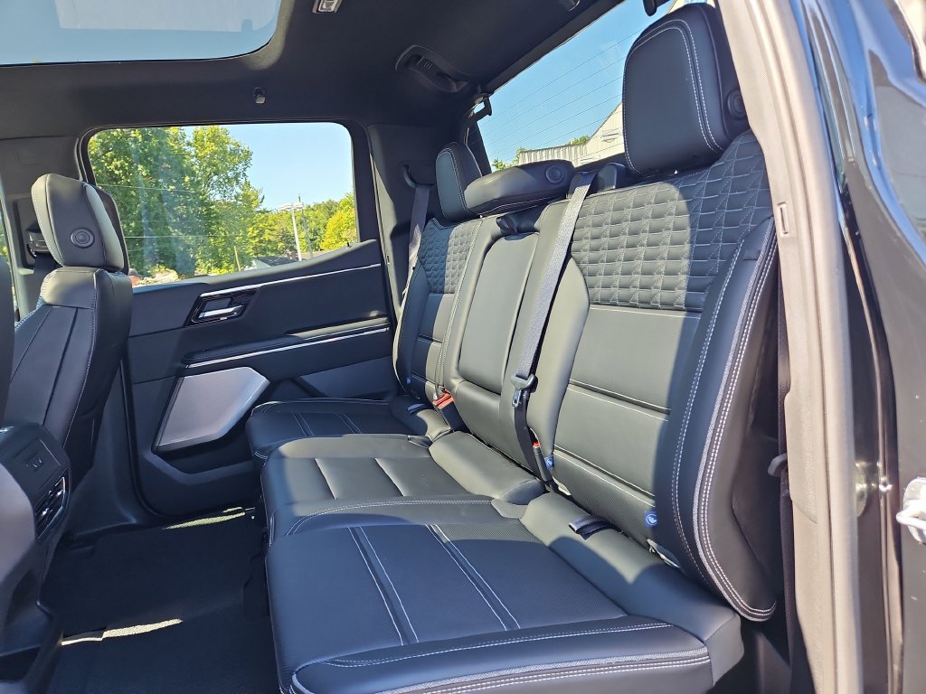 Used 2025 GMC Sierra EV Denali AWD/4WD image 16