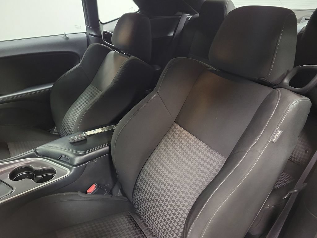 Used 2022 Dodge Challenger GT AWD/4WD image 17