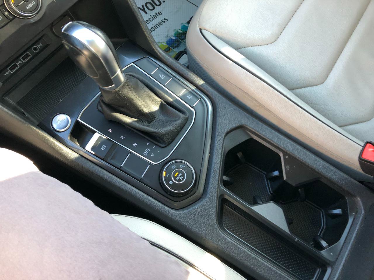 Used 2019 Volkswagen Tiguan SEL Premium image 25