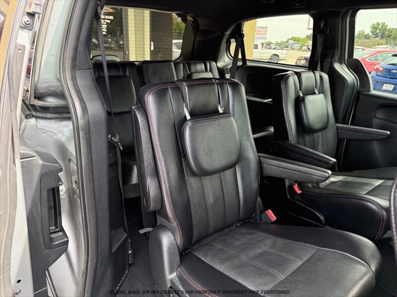 Used 2015 Dodge Grand Caravan R/T FWD image 20