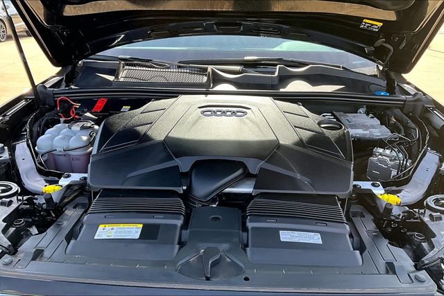 Used 2023 Audi Q7 3.0T Premium Plus w/ Premium Plus Package AWD/4WD image 9