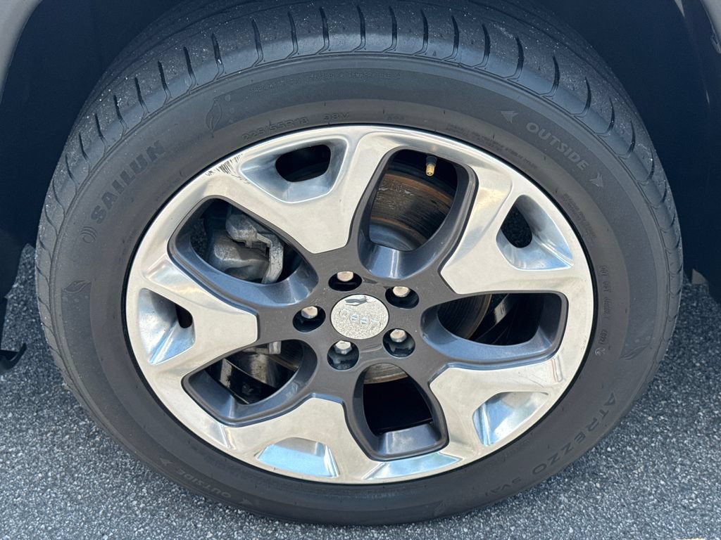 Used 2019 Jeep Compass Limited FWD image 11