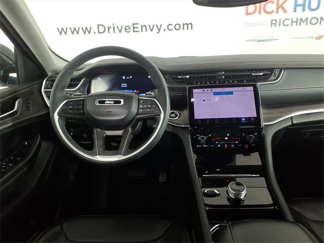 Used 2023 Jeep Grand Cherokee Limited image 12