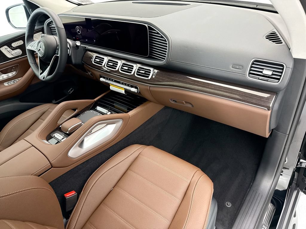 New 2026 Mercedes-Benz GLS 450 4MATIC image 17