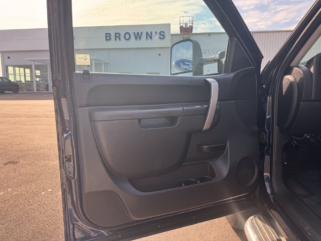 Used 2011 Chevrolet Silverado 3500 LT w/ Interior Plus Package AWD/4WD image 19