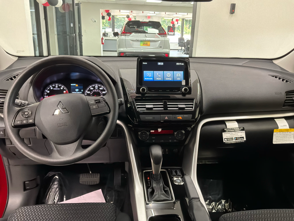 New 2025 Mitsubishi Eclipse Cross LE AWD/4WD image 10