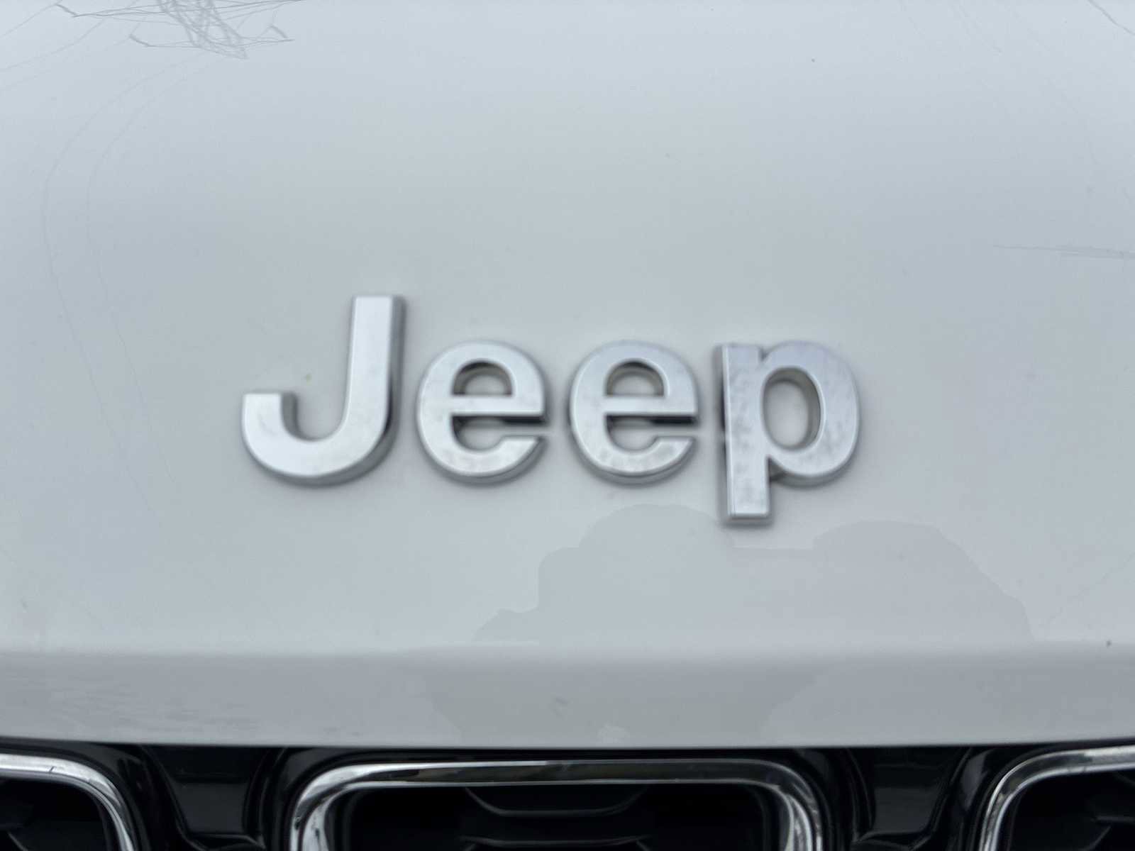 Used 2023 Jeep Grand Cherokee Limited image 31