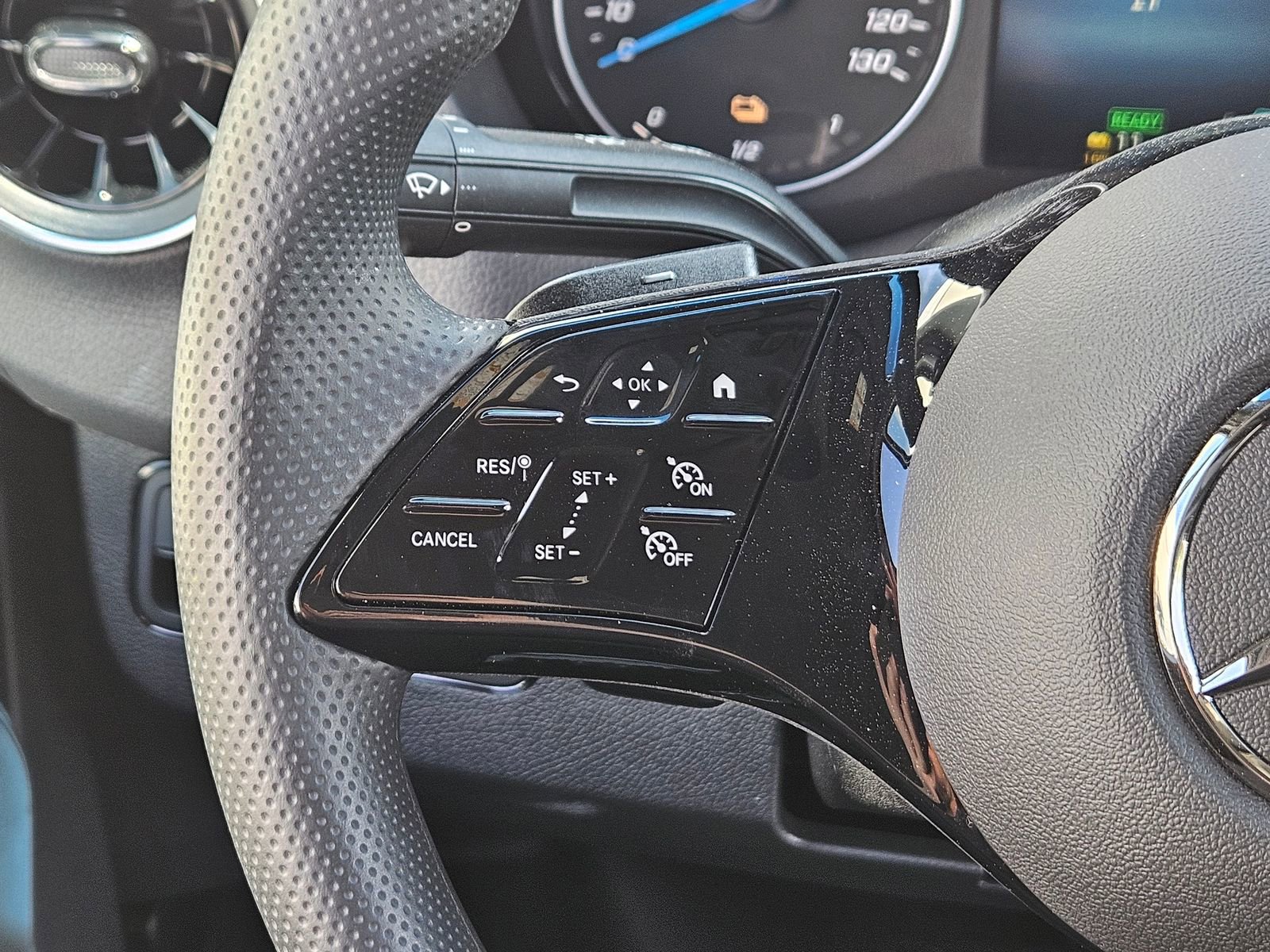 New 2025 Mercedes-Benz eSprinter 144 Cargo image 17