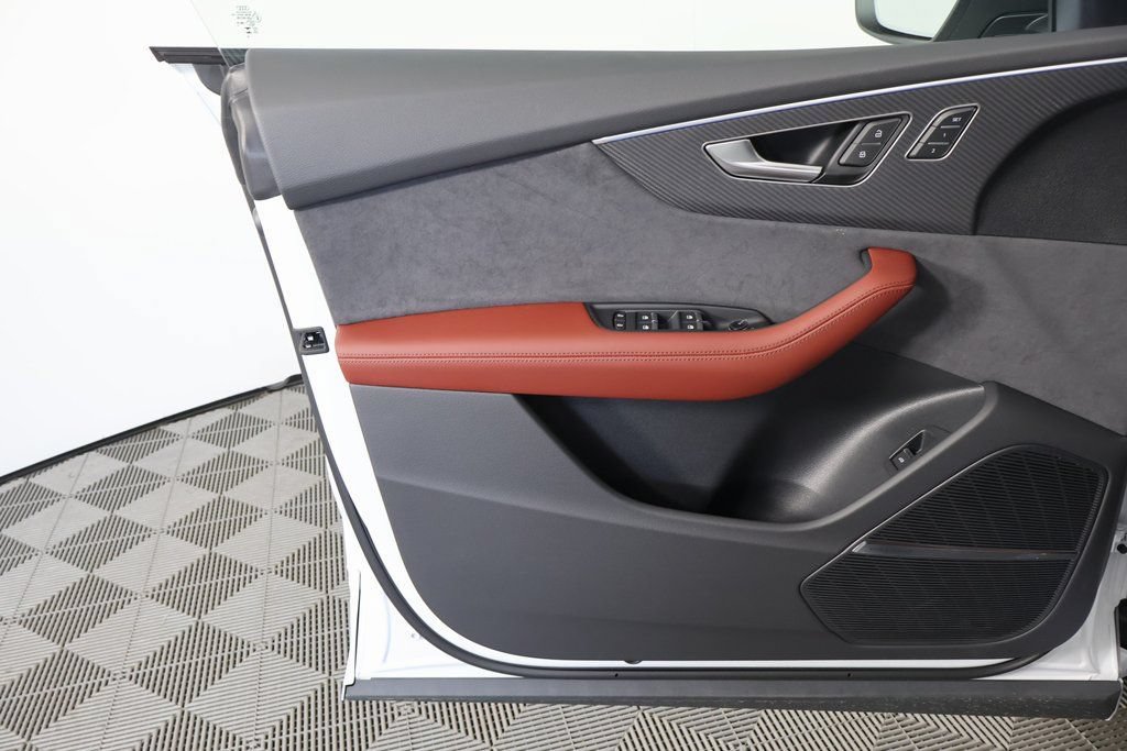 New 2026 Audi SQ8 Prestige AWD/4WD image 7