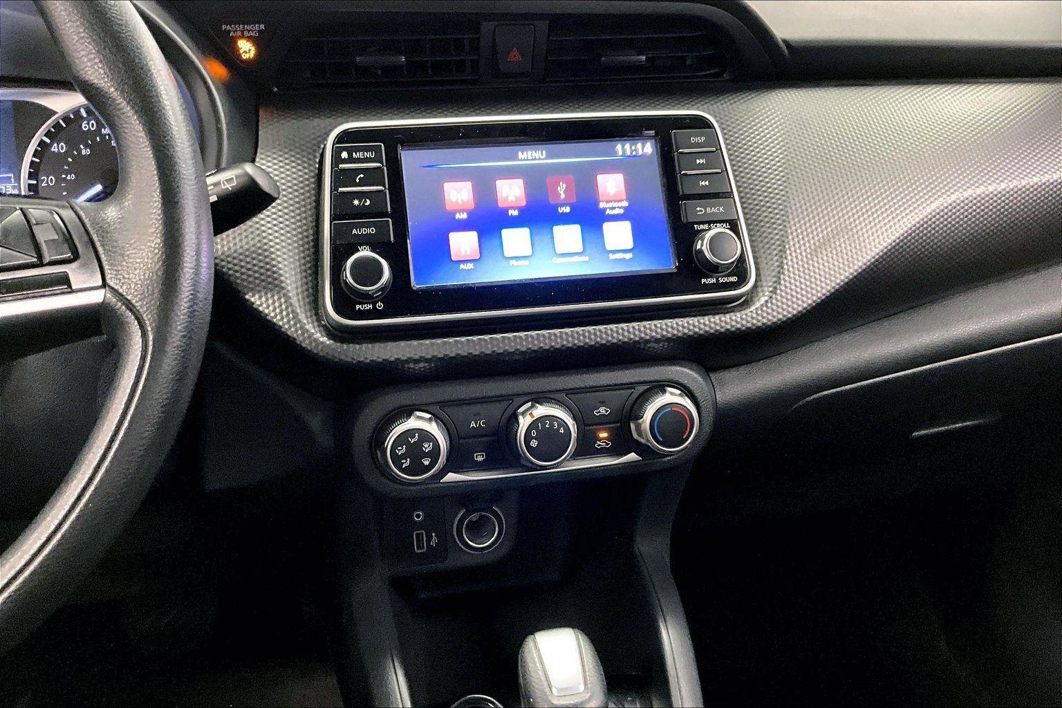 Used 2020 Nissan Kicks S image 6