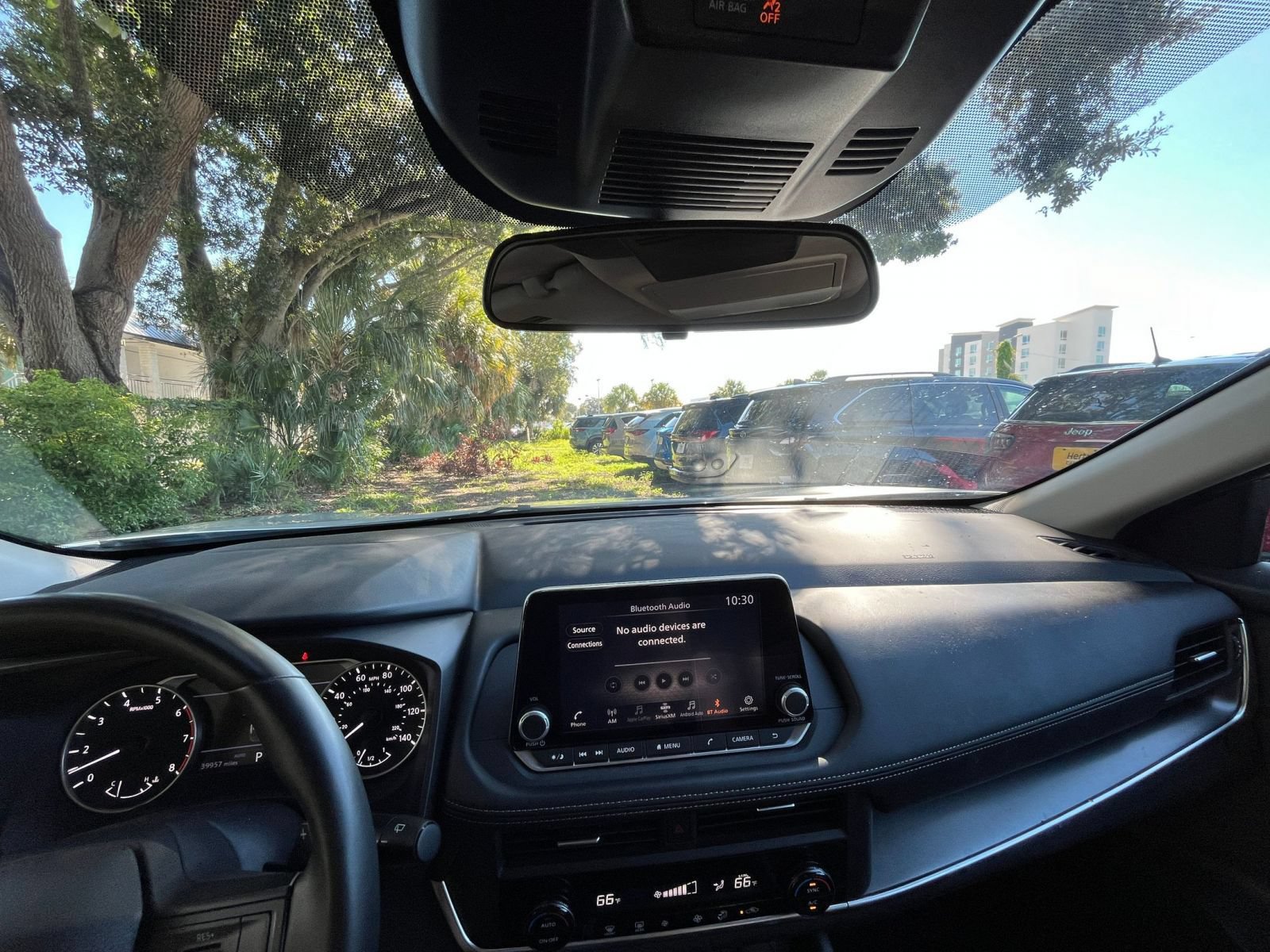 Used 2025 Nissan Rogue SV AWD/4WD image 33