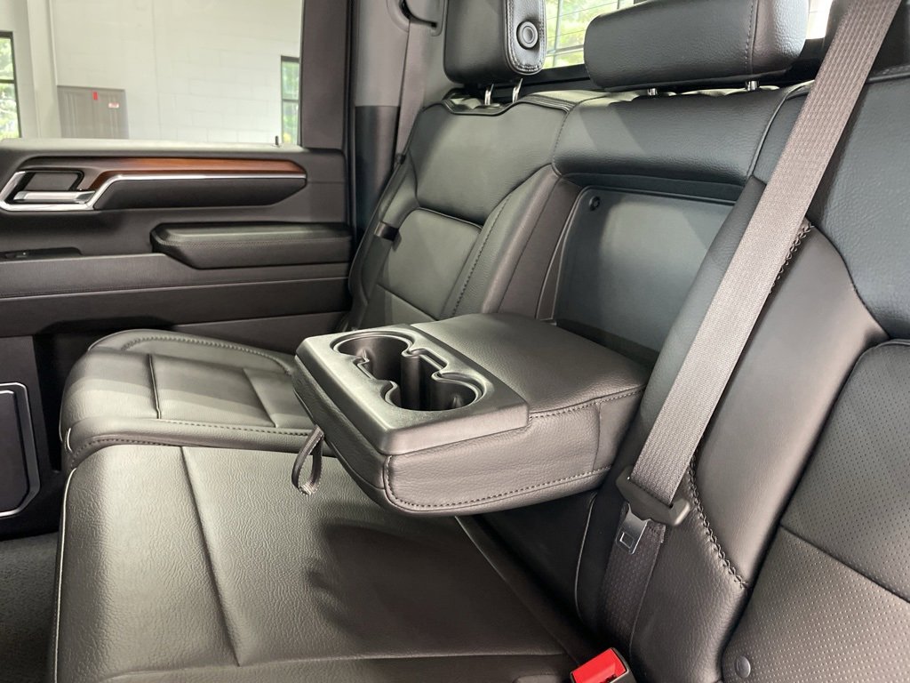 Used 2024 GMC Sierra 3500 Denali image 23