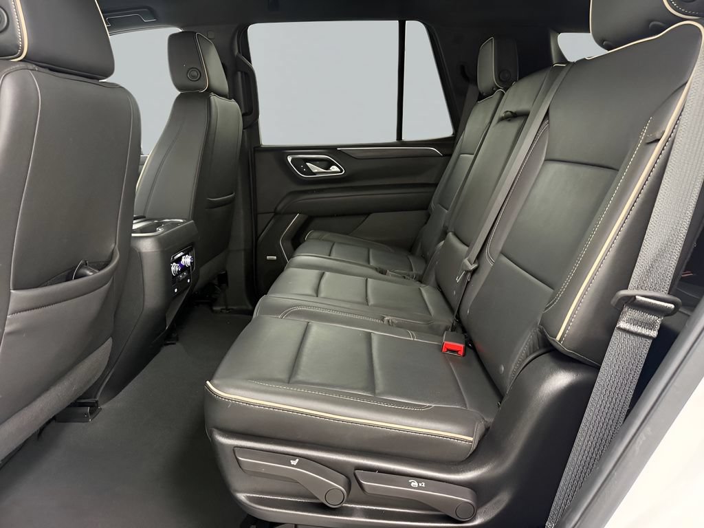Used 2024 GMC Yukon SLT AWD/4WD image 15