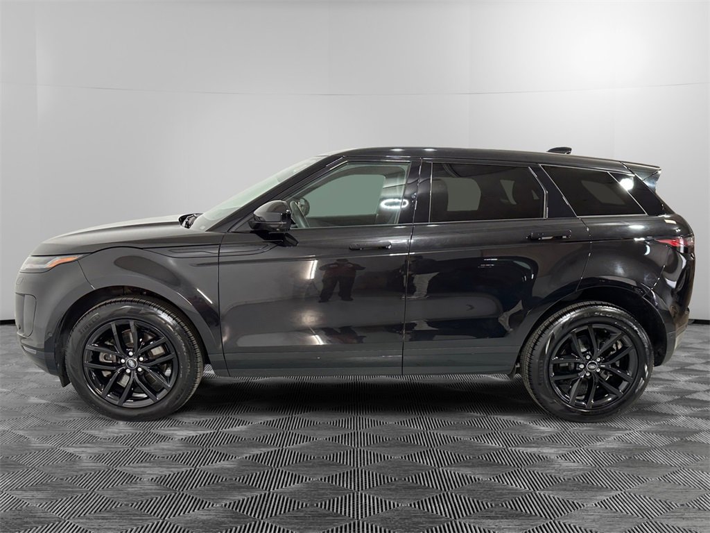 Used 2025 Land Rover Range Rover Evoque Dynamic SE image 2