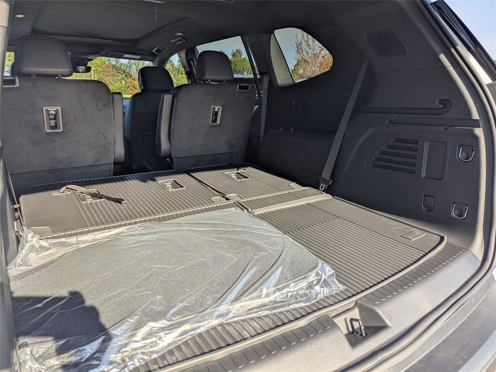 New 2026 GMC Acadia Elevation w/ Elevation Premium Package FWD image 10