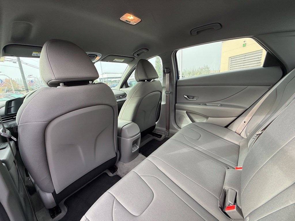 Certified 2026 Hyundai Elantra Hybrid FWD image 15