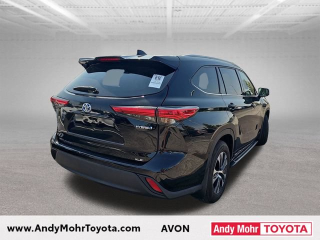 Used 2022 Toyota Highlander XLE AWD/4WD image 7