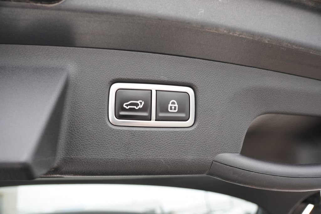 Certified 2022 Kia Sorento SX image 23