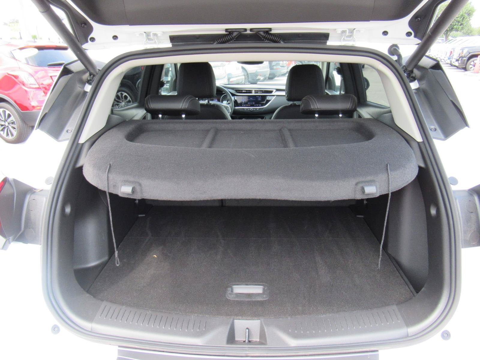 Used 2022 Buick Encore GX Essence FWD image 32