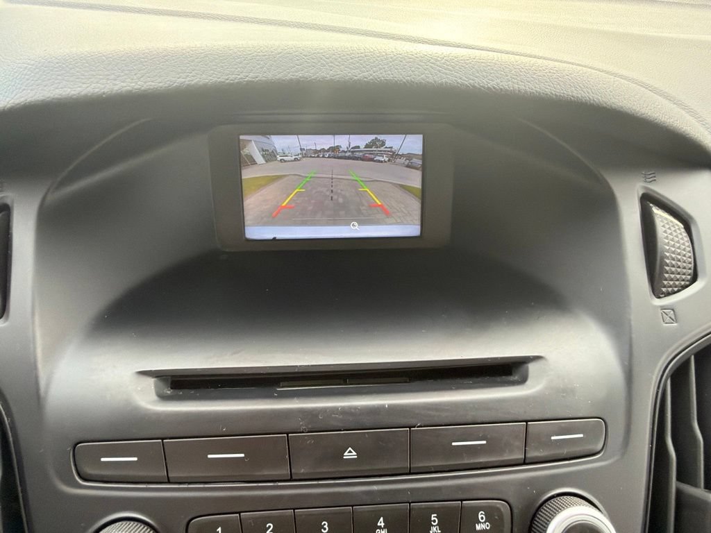 Used 2016 Ford Focus SE FWD image 29