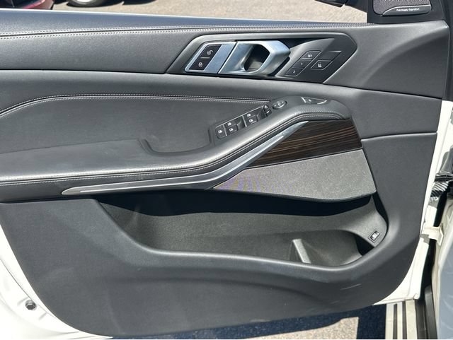 Used 2025 BMW X5 xDrive50e AWD/4WD image 23