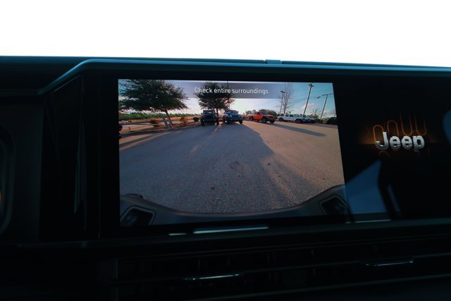 New 2026 Jeep Gladiator Sport image 17