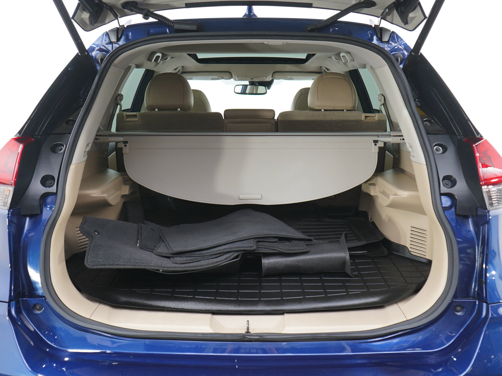 Used 2019 Nissan Rogue SL w/ Premium Package AWD/4WD image 16