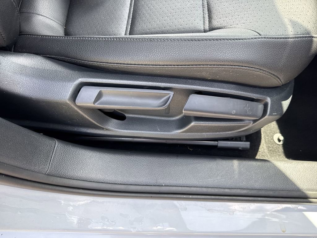 Used 2017 Volkswagen Jetta SEL FWD image 45