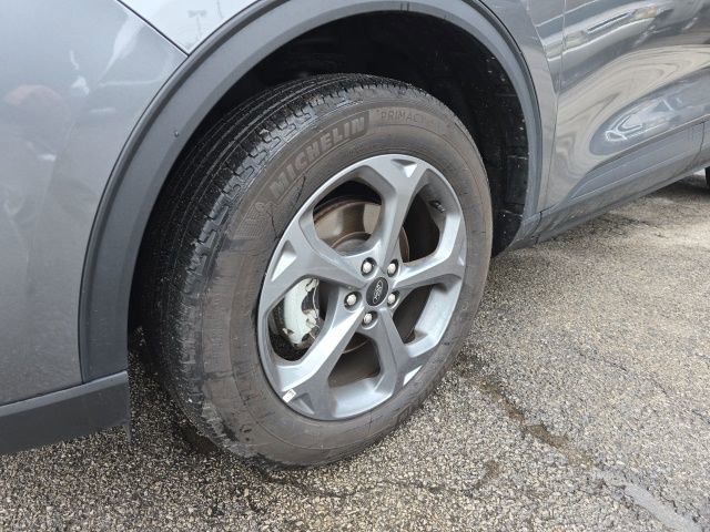 Used 2025 Ford Escape ST-Line image 11