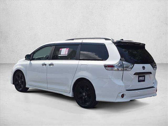Used 2020 Toyota Sienna SE w/ SE Preferred Package FWD image 9