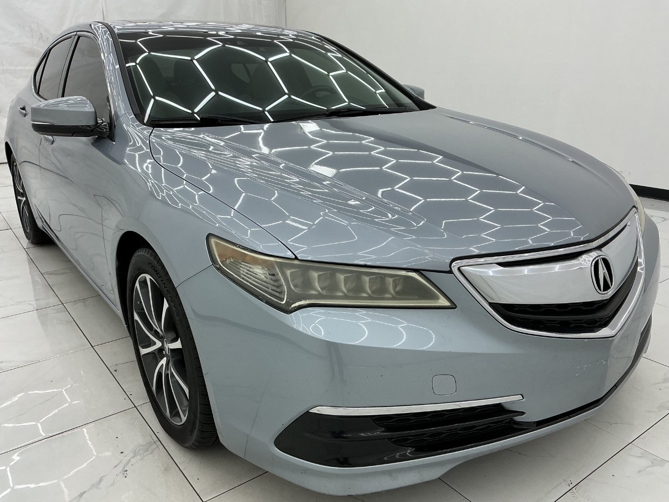 Used 2016 Acura TLX w/ Technology Package FWD image 3